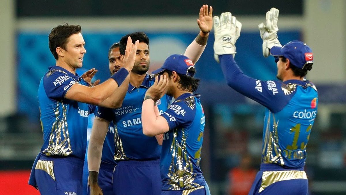 Mumbai into the finals of IPL 2020