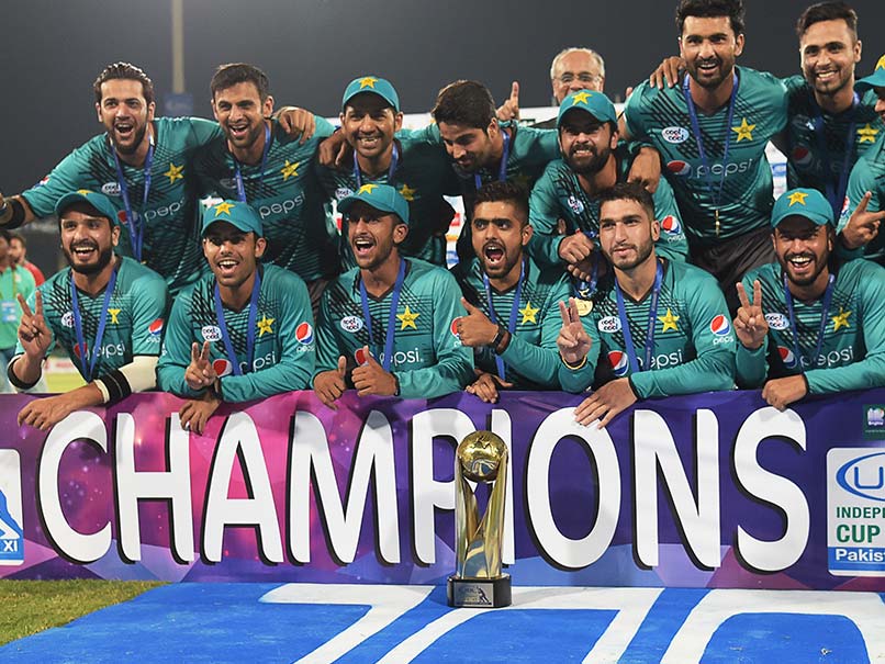 International cricket back in Pakistan : Pakistan beat World XI