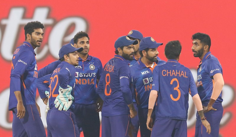 India take 1-0 lead with an easy win over Srilanka