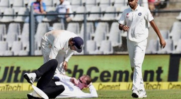 Bhuvneshwor Kumar Throw Hit Umpire Paul Reiffel