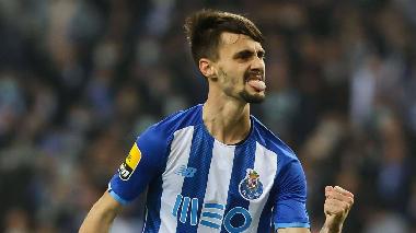 Arsenal sign Fabio Vieira for £34 million