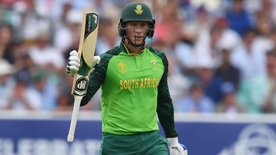 South Africa chase 211 to take 1-0 lead